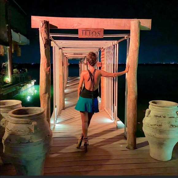 Meet your Posher, Jandra - Picture 1 of 2